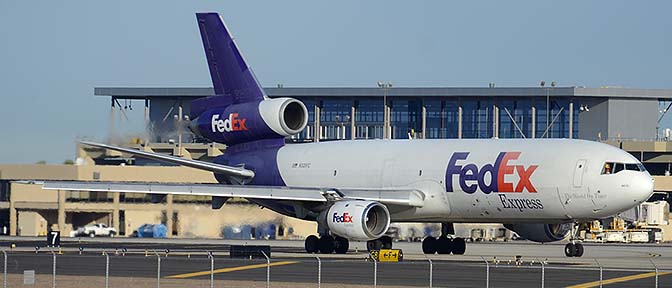 FedEx Express McDonnell-Douglas MD-10-30F N321FE, Phoenix Sky Harbor, February 24, 2015